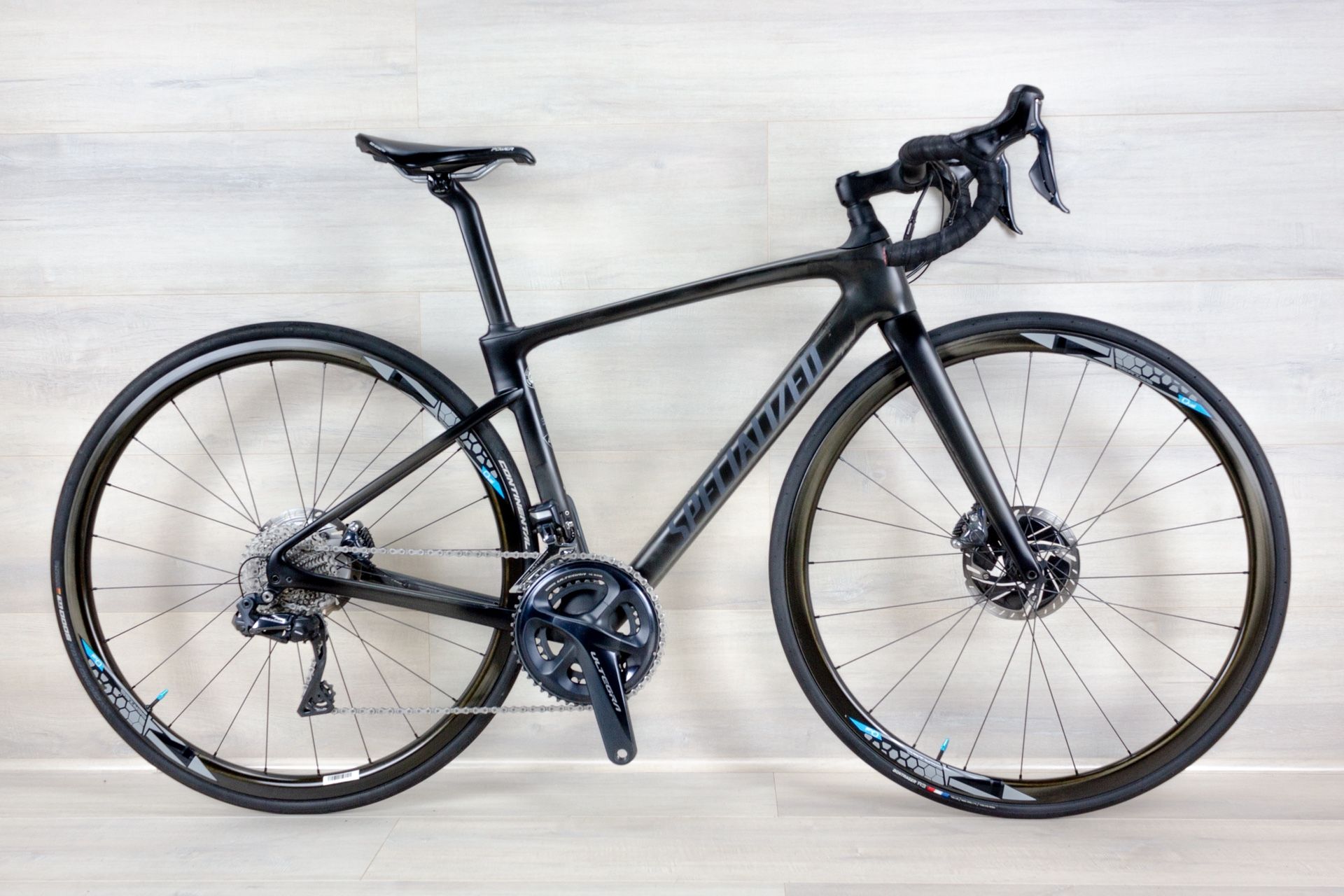 Specialized Roubaix, Size - 49, Full carbon road bike with future shock, carbon wheels