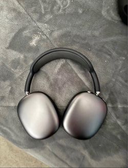 Apple AirPods Max Space Gray Wireless Noise Cancelling Headphones