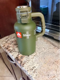 Ozark Trail 48oz Stainless Steel Insulated Growler, Leak-Proof Travel Bottle, Black