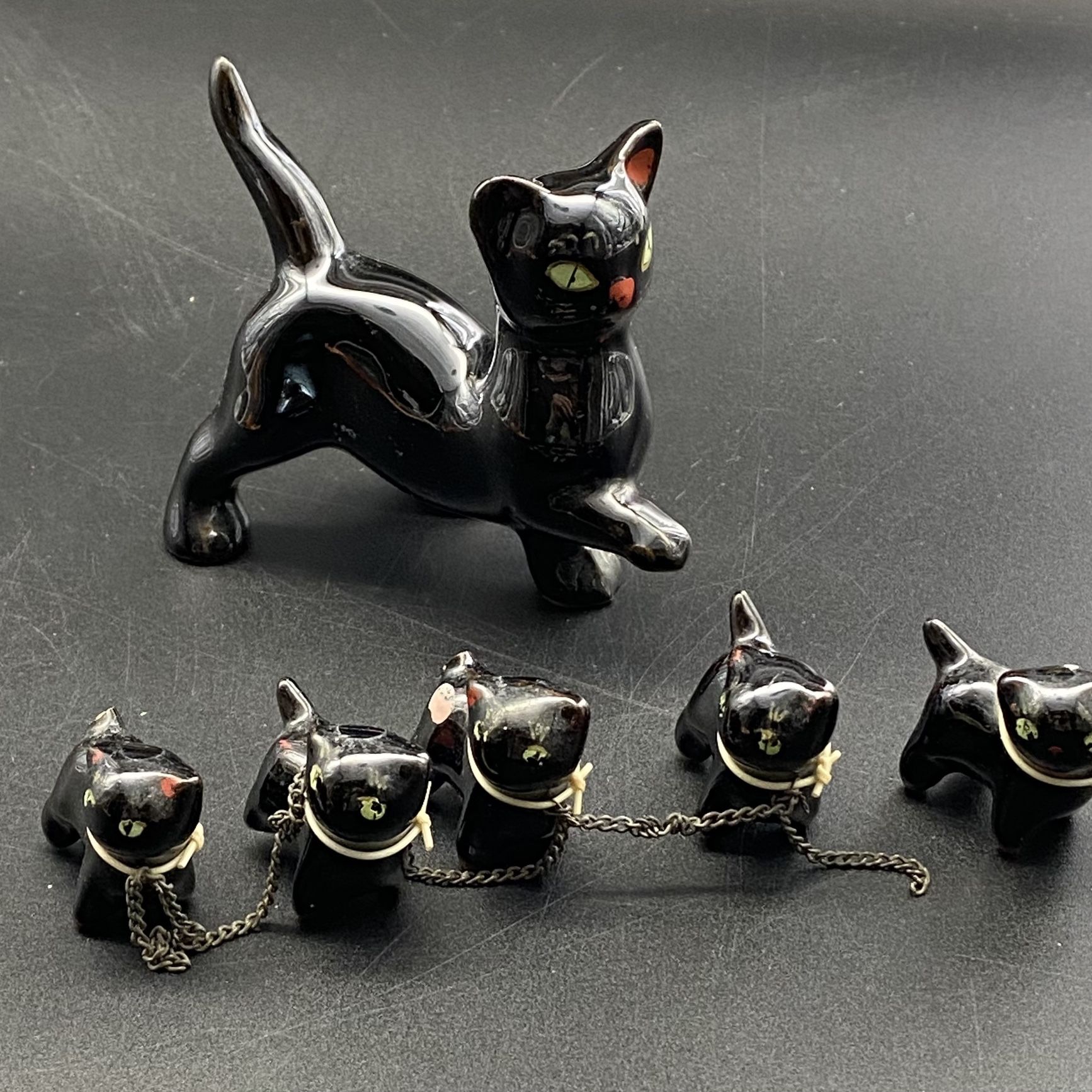 Vintage Wales Red Clay Black Cat w/ 5 Kittens Figurine