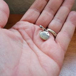 Sisters Charm 