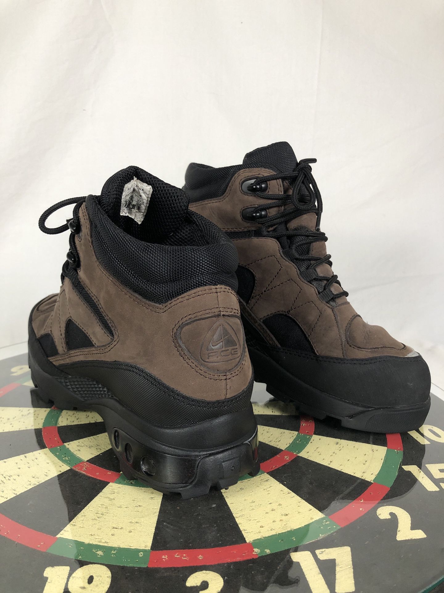 Nike ACG Air Hiking Brown Boots Men 9.5 US Leather Vintage 303830 Camping 2002