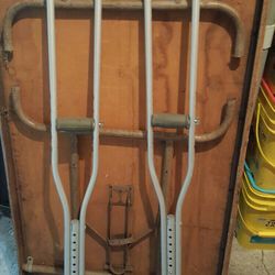 crutches, extend taller for over 6'2 people 