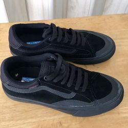 VANS SNEAKERS SIZE 6