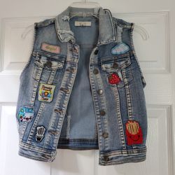 Girls Size M sleeveless Jean Jacket