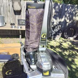 Beast Curby Vacuum Cleaner With Carpet Cleaning System Works Well 