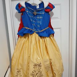 Disney Snow White Dress...Beautiful Dress. Size Small