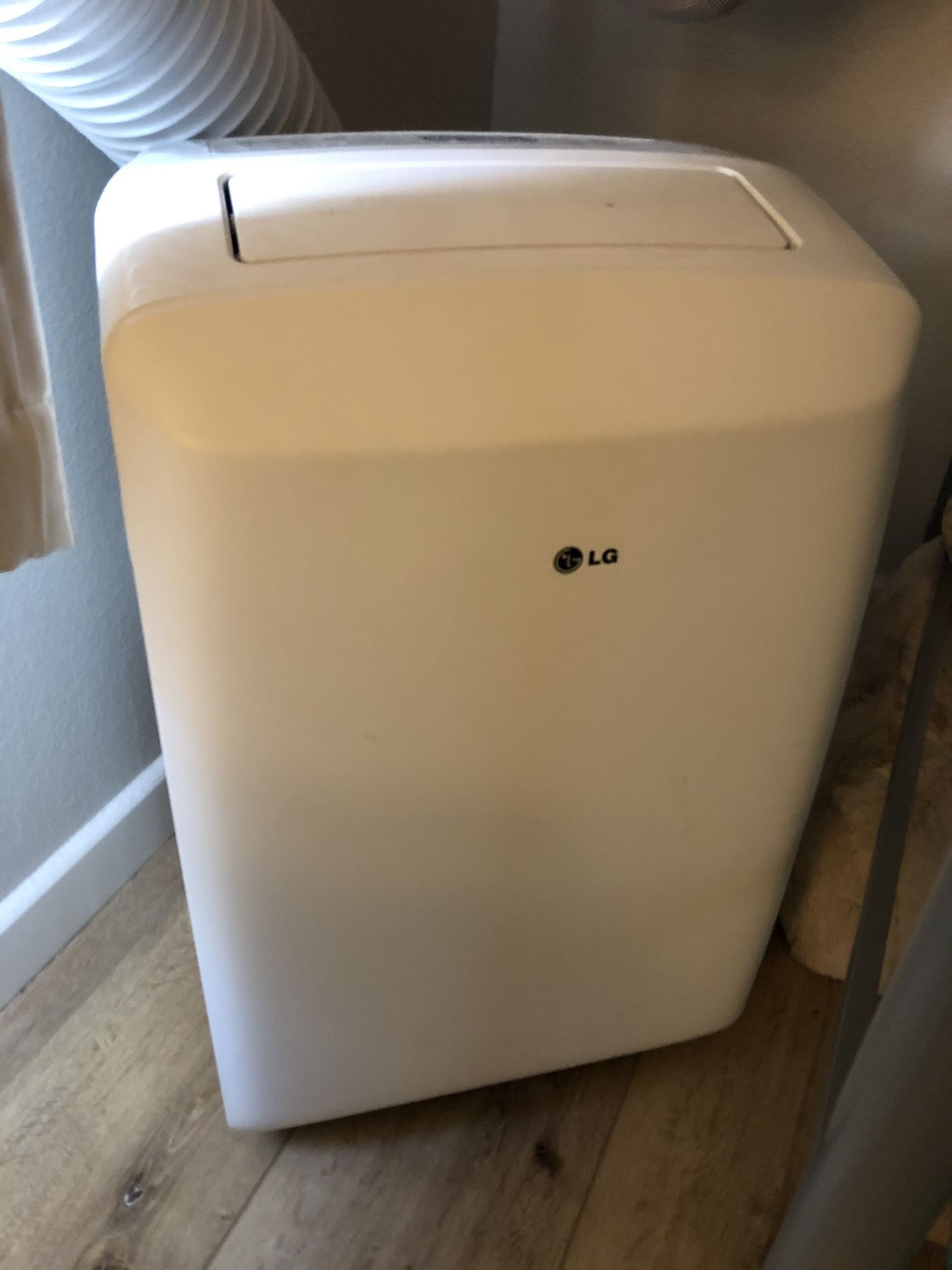 LG Air Conditioner/Dehumidifier
