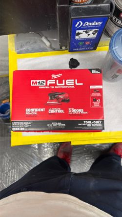 M12 MIlwaukee Orbital sander