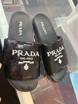prada seguen slides