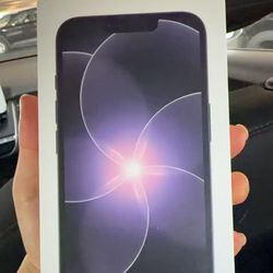 Brand new sealed Black 17e 256 gb Unlocked 