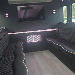 FORD E450 BUS