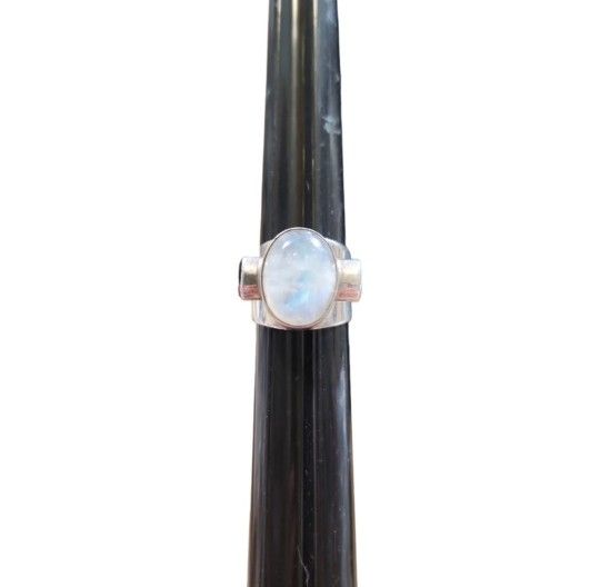 Size 7 925 Moonstone Garnet Gemstone Ring