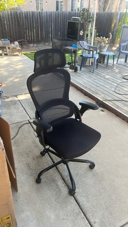 Ergonomic office chair