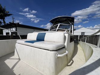 1992 Mako 23’ walk around