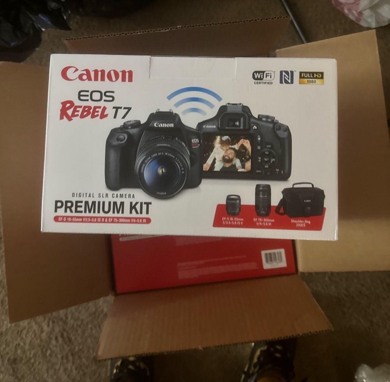 Like New Canon EOS Rebel T7 Camera Kit (includes camera bag, tripod stand & 2 lenses )