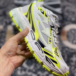 Off-White™ Be Right Back Sneaker BRB 4