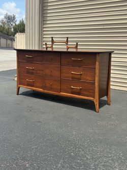 Mid Century Modern Refinished Dresser By Kroehler.