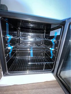 Insignia - 16-Bottle Wine Cooler - Black