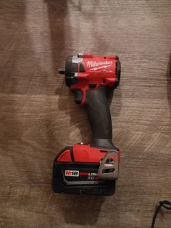 Milwaukee impact with battery $$