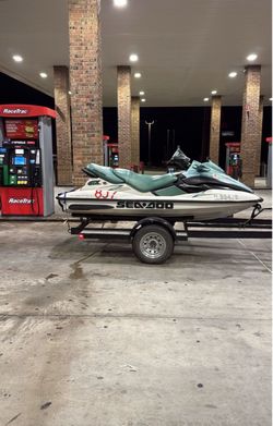 SeaDoo GTX 2001 with trailer under 300 hours