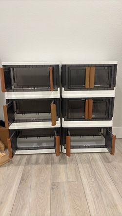 Storage containers