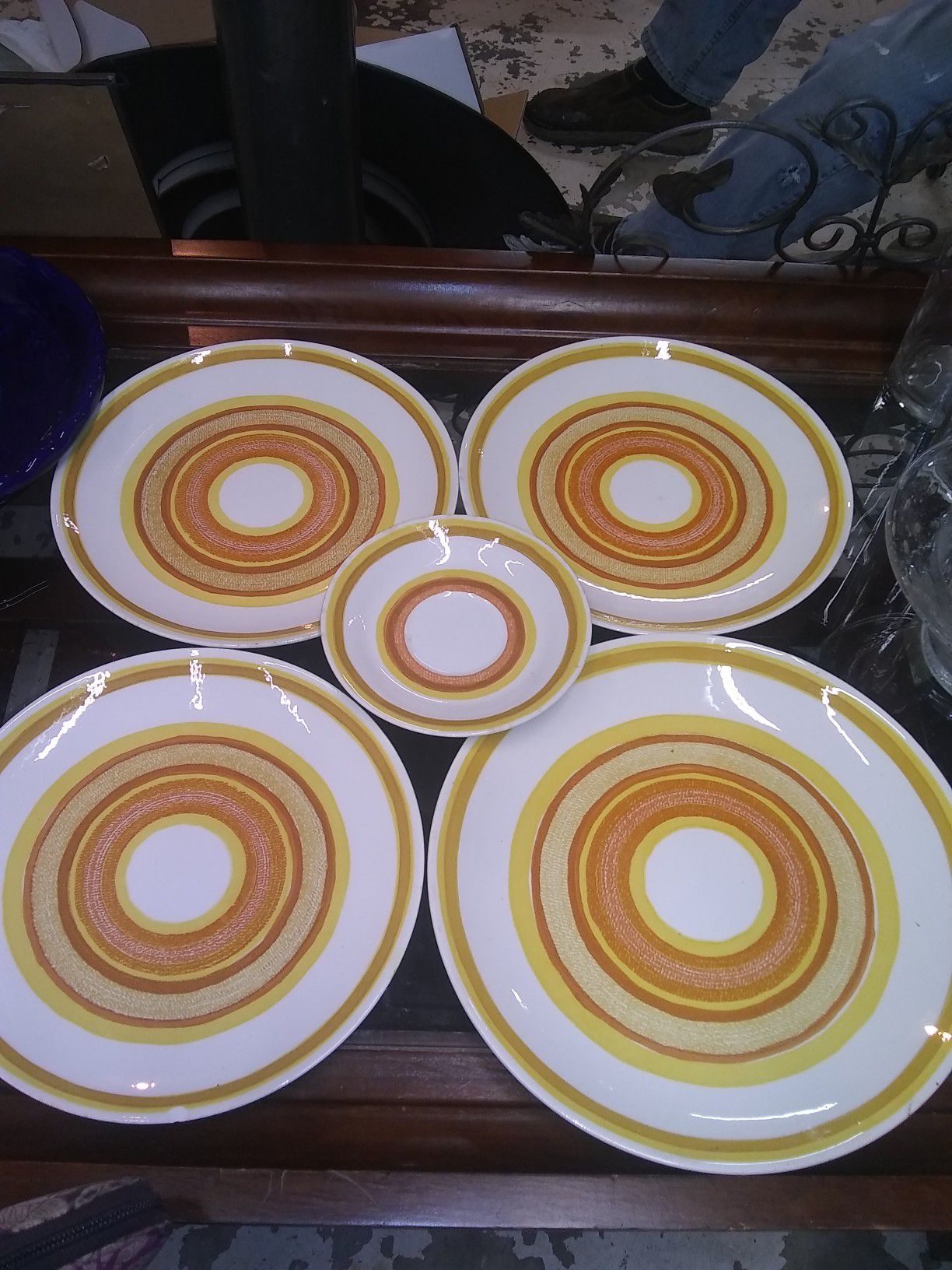 Cavalier Ironstone Royal China Dinner Plates