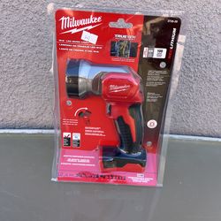 Milwaukee M18 Cordless LED Work Flashlight TOOL ONLY / New