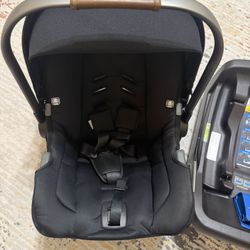 Nuna Carseat And Base 