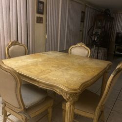 Kitchen table With Chairs 