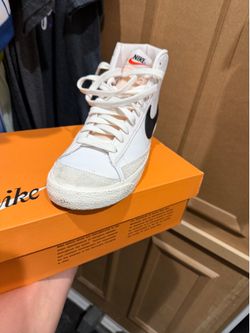 Nike Blazer “77