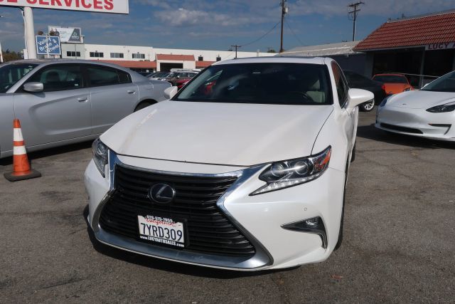 2017 Lexus ES