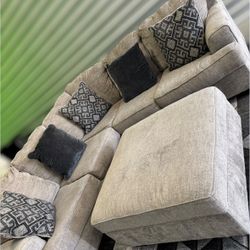 Ashley Furniture Sectional Sofa Couch (Delivery AVAILABLE)