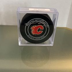 Calgary Flames Sean Monahan Signed Hockey Puck 