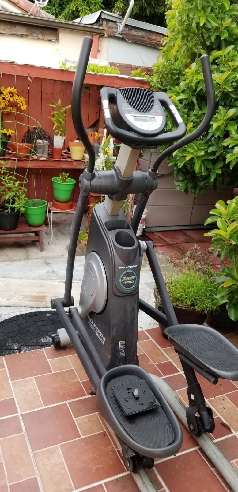 Pro Form Elliptical XP 160 for Sale in Miami Gardens, FL OfferUp