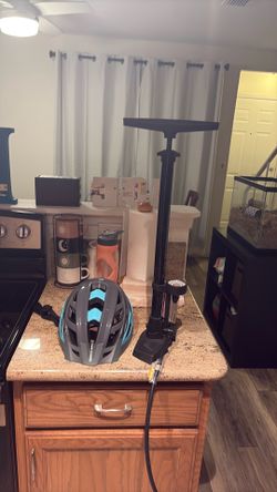 Schwinn helmet with bike pump