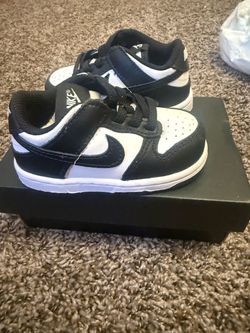 Bolth 4c and the Nikes are new born