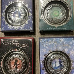 New In Box Collectible Disney Mirror Compacts Holiday Gift! 