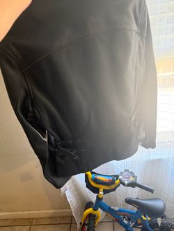 Women’s leather jacket
