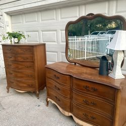 Dresser Set And Mirror 
