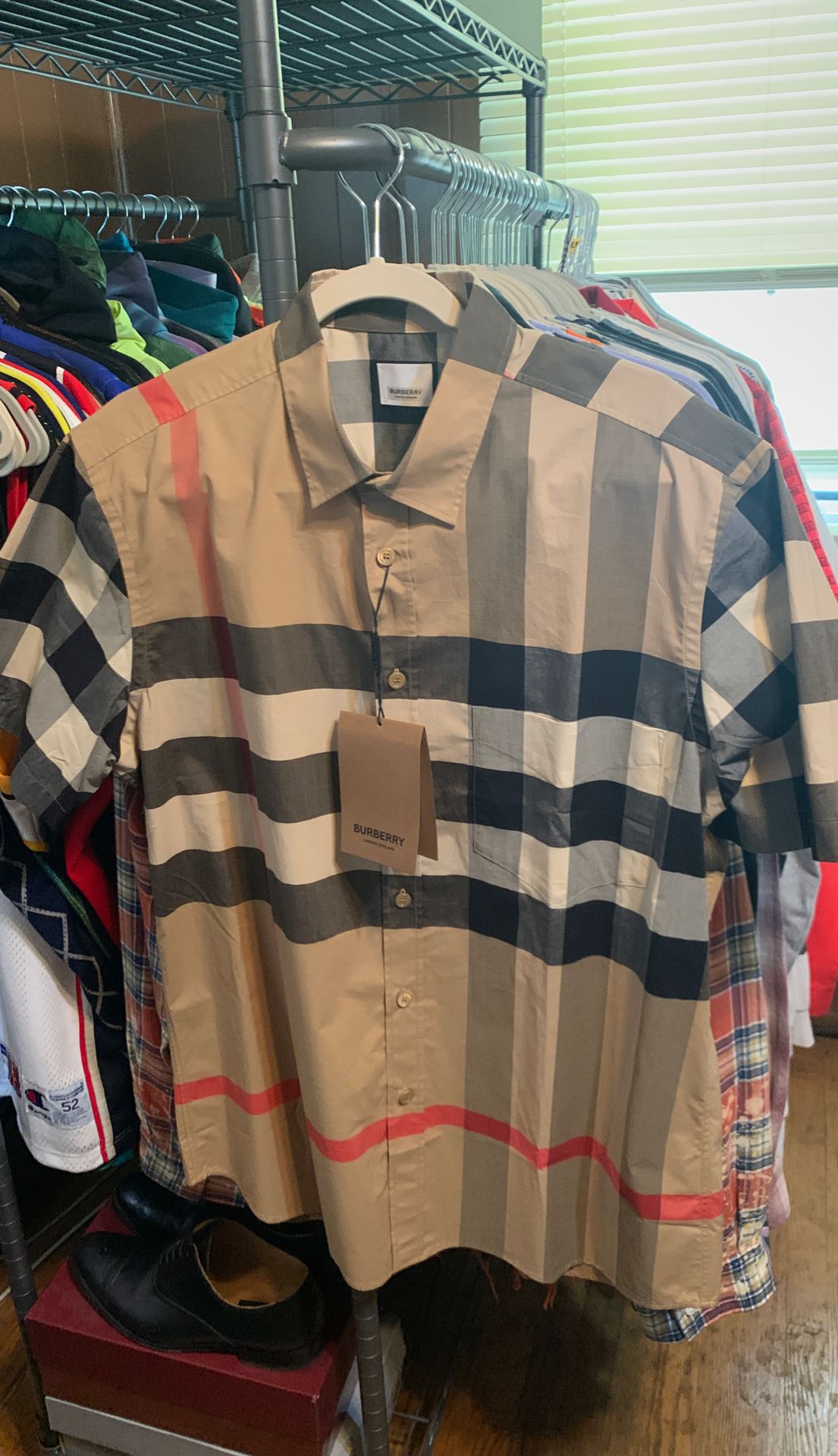 100% real Burberry checkered 2XL(fits like XL) T-shirt button up new with tags