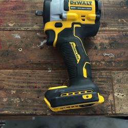 Dewalt 20v Impact wrench  Dcf923 3/8