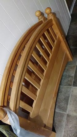 Twin size bed