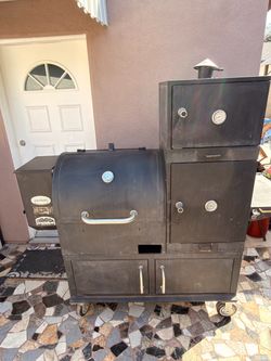 Louisiana Grills Champion Pellet Grill and Smoker