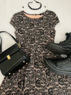 Brown with lace design dress 🤎