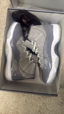Retro Jordan 11,s cool grey size 10
