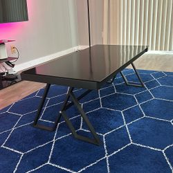 Central Table 