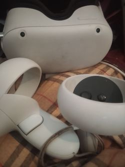 Metaquest 2 with 2 controllers