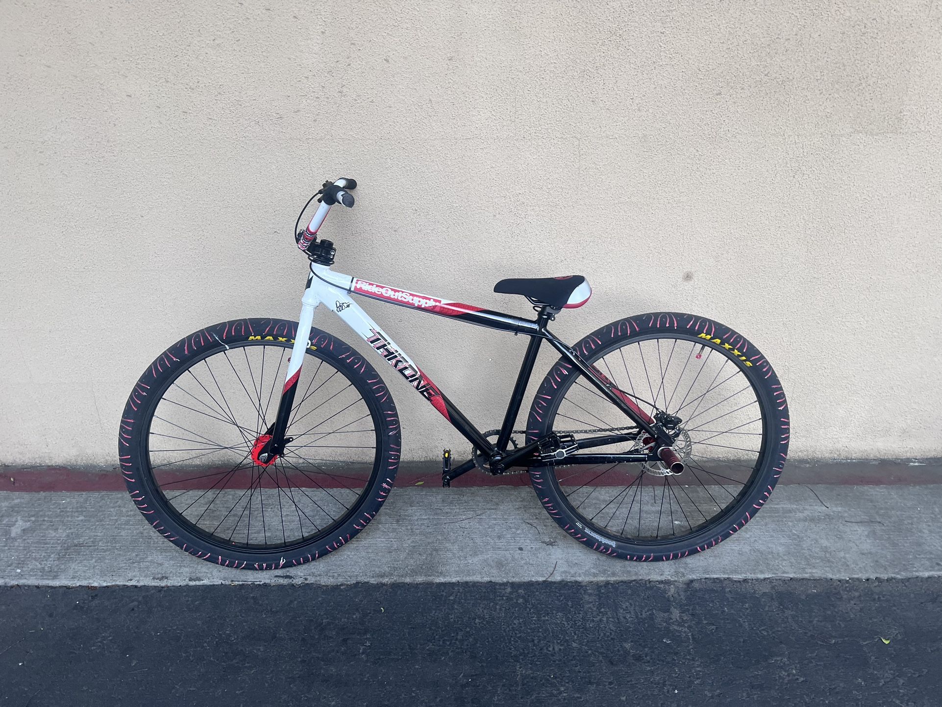 throne bike