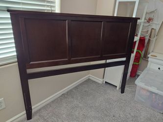 QUEEN SIZED HEADBOARD